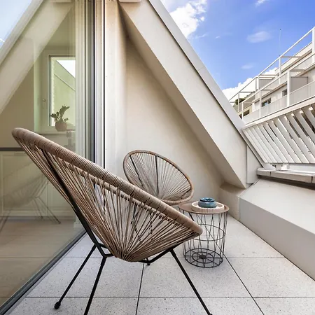 Castle And Danube View アパート